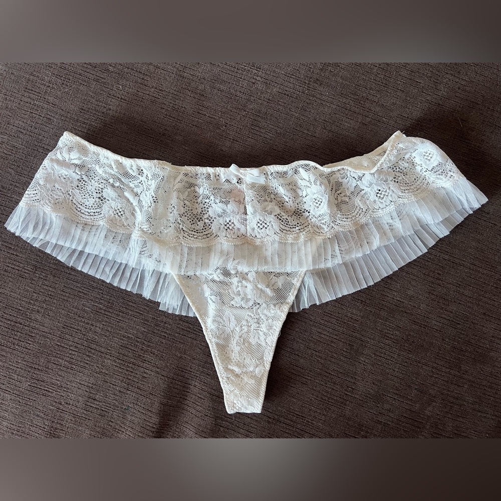 Victoria’s Secret White Lace Thong